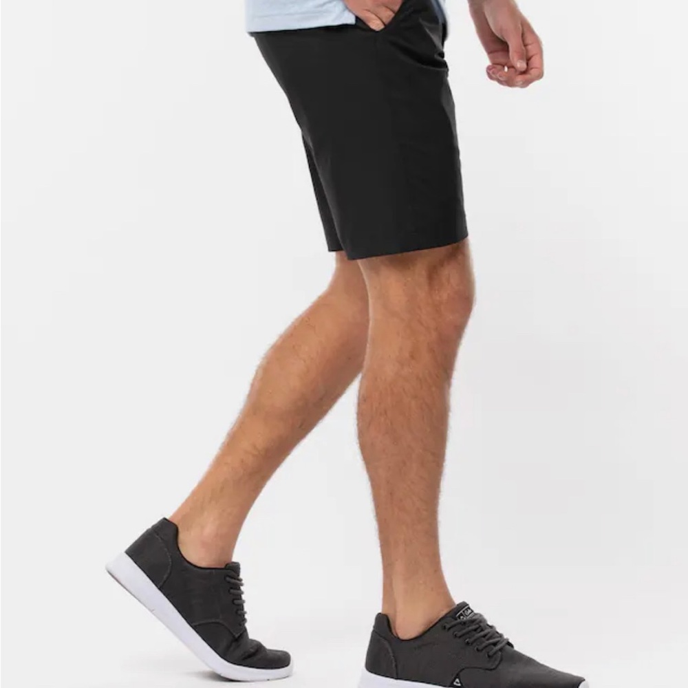 Travis Matthew shorts size 30 new tried on not worn